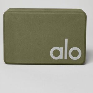 NWT - ALO Yoga Uplifting Yoga Block